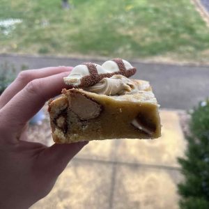 Kinder Bueno Blondie